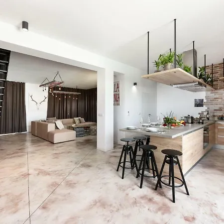 Villa Spacious In Nin With Swimming Pool *
